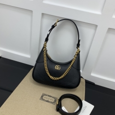 Gucci Hobo Bags